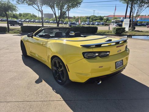 Used 2016 Chevrolet Camaro SS RWD image 11