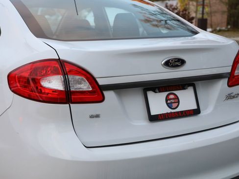 Used 2013 Ford Fiesta SE image 29