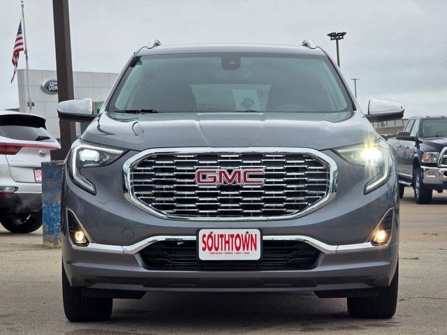 Used 2018 GMC Terrain Denali w/ Driver Alert Package II AWD/4WD image 2