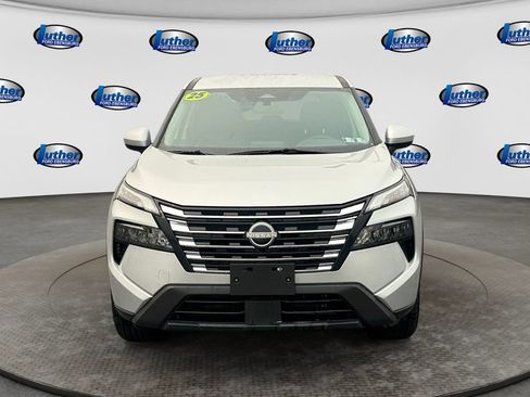 Used 2025 Nissan Rogue SV FWD image 8