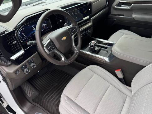Used 2023 Chevrolet Silverado 1500 LT w/ Safety Package AWD/4WD image 14