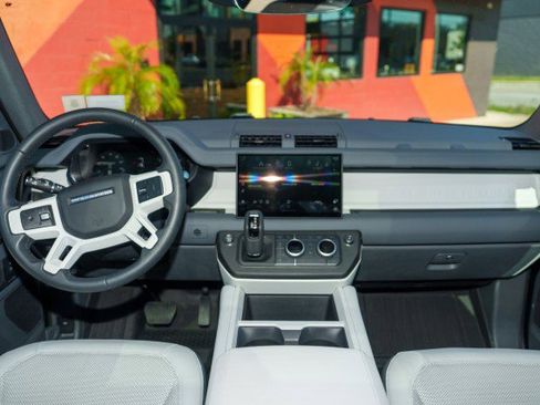 Used 2025 Land Rover Defender 110 S AWD/4WD image 17