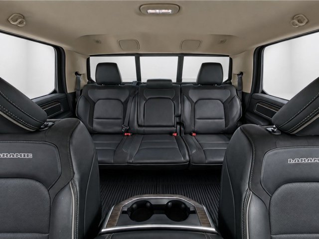 Used 2019 RAM 1500 Laramie AWD/4WD image 18