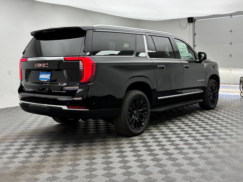 New 2026 GMC Yukon XL Elevation w/ Elevation Premium Package AWD/4WD image 11