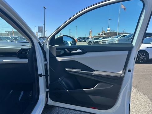 Used 2025 Volkswagen Taos S AWD/4WD image 20