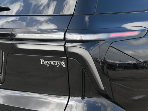 Used 2025 Chevrolet Traverse High Country FWD image 21