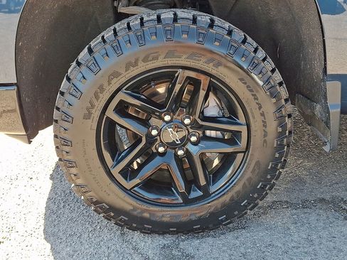 Used 2022 Chevrolet Silverado 1500 LT Trail Boss w/ Protection Package image 32