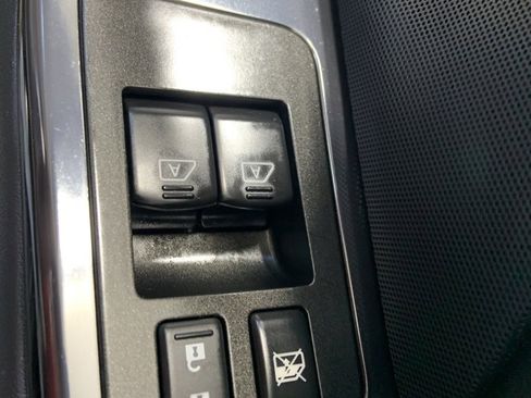 Used 2013 Nissan GT-R Premium image 17