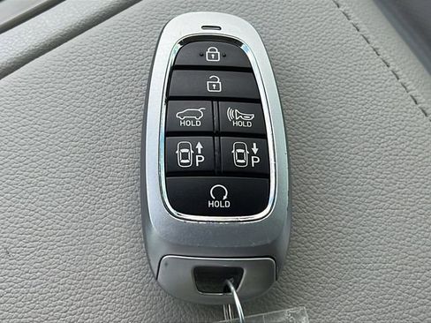 Certified 2024 Hyundai Tucson Limited AWD/4WD image 37