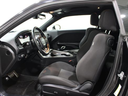 Used 2021 Dodge Challenger R/T Scat Pack RWD image 3