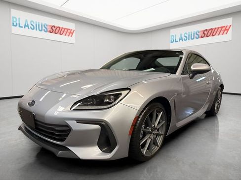 Used 2024 Subaru BRZ Limited RWD image 7