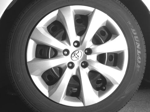 Used 2025 Toyota Corolla LE FWD image 15