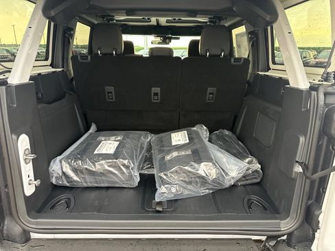 New 2026 Ford Bronco Badlands w/ Sasquatch Package AWD/4WD image 27