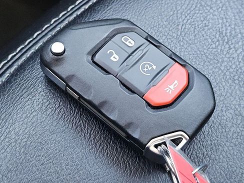 Used 2023 Jeep Wrangler Sahara w/ Cold Weather Group image 36