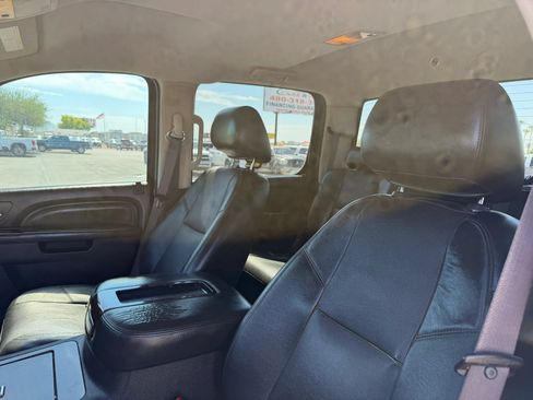 Used 2012 GMC Sierra 2500 Denali w/ Suspension Package, Off-Road AWD/4WD image 20