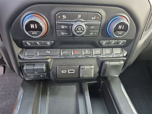 Used 2022 Chevrolet Silverado 2500 High Country w/ Z71 Off-Road Package image 25