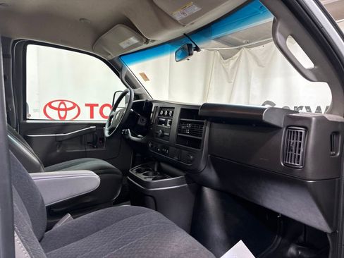 Used 2024 GMC Savana 2500 w/ Driver Convenience Package RWD image 12