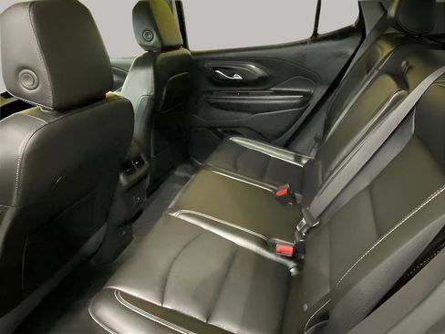 Used 2022 GMC Terrain SLT w/ Infotainment Package II AWD/4WD image 12