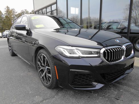 Used 2022 BMW 540i xDrive w/ Executive Package image 3