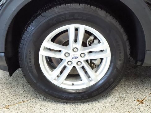 Used 2023 Ford Explorer XLT w/ Equipment Group 202A image 14