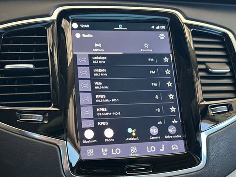 Certified 2023 Volvo XC90 T8 Ultimate w/ Lounge Package image 22