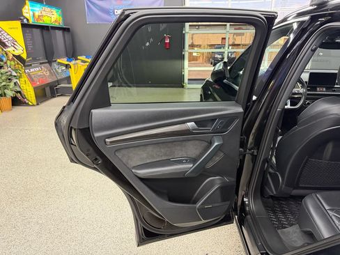 Used 2018 Audi SQ5 Premium Plus w/ Navigation Package AWD/4WD image 12