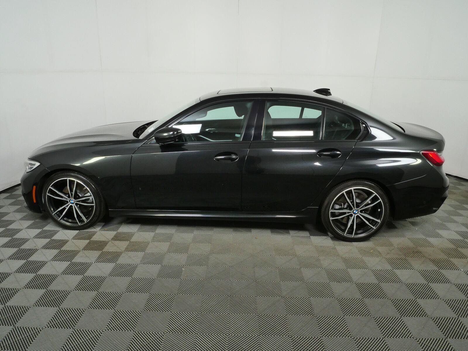 Used 2021 BMW 330i Sedan RWD image 2