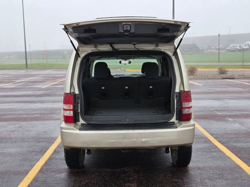 Used 2011 Jeep Liberty Sport AWD/4WD image 50