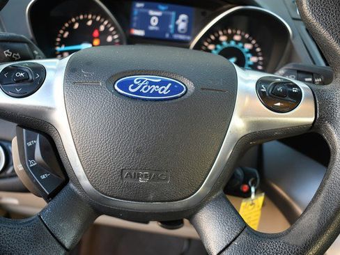 Used 2015 Ford Escape SE image 30