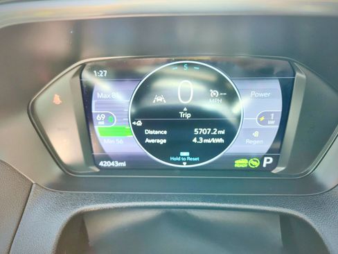 Used 2023 Chevrolet Bolt LT w/ Infotainment Package FWD image 17
