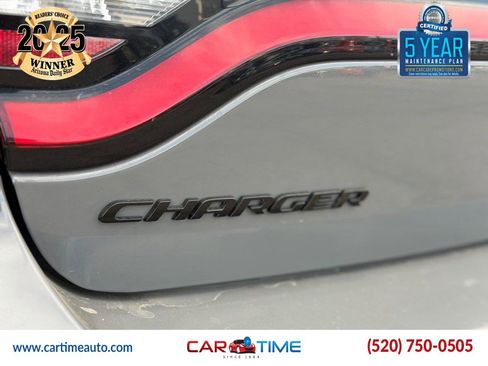 Used 2019 Dodge Charger R/T w/ Plus Group RWD image 5