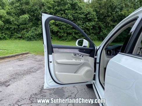 Used 2026 Volvo XC90 B6 Ultra w/ Protection Package AWD/4WD image 14
