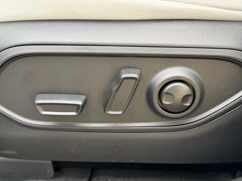New 2026 Jeep Cherokee Limited AWD/4WD image 16
