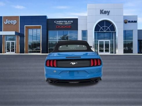 Used 2023 Ford Mustang Premium image 4