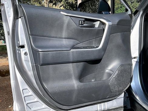 Used 2024 Toyota RAV4 LE image 17