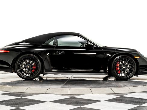 Used 2016 Porsche 911 Cabriolet image 18