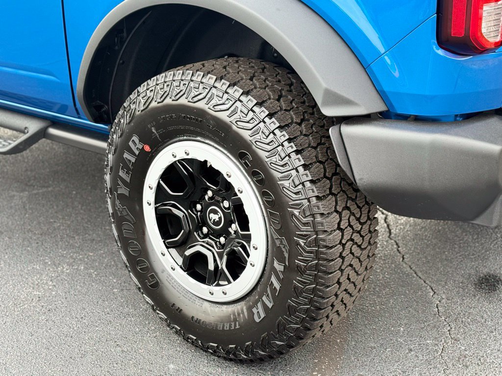 Used 2025 Ford Bronco 2-Door w/ Sasquatch Package AWD/4WD image 9