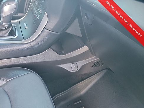 Used 2018 Ford Edge SEL w/ Equipment Group 201A image 45