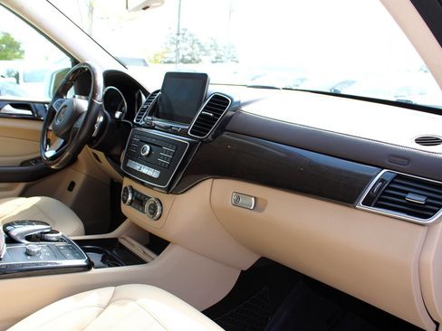 Used 2017 Mercedes-Benz GLS 450 4MATIC image 22