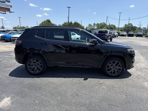 Used 2025 Jeep Compass Limited w/ High Altitude Package AWD/4WD image 21