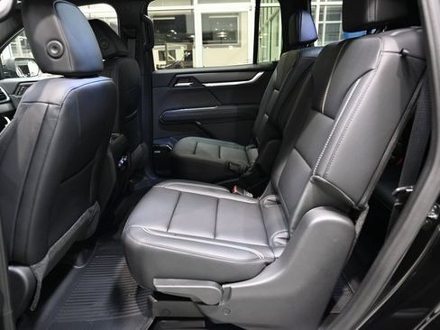 New 2026 GMC Acadia Elevation w/ Elevation Premium Package image 11