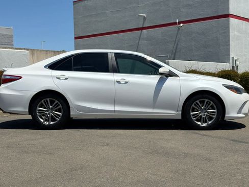 Used 2016 Toyota Camry SE FWD image 6