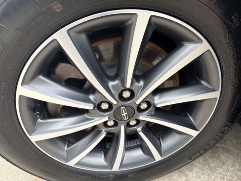 Used 2022 Lincoln Nautilus FWD image 34