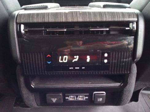 Used 2022 Jeep Wagoneer Series II image 14