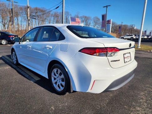Used 2023 Toyota Corolla LE image 5