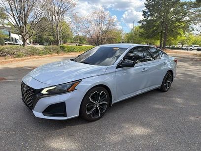 Used 2023 Nissan Altima 2.5 SR w/ SR Premium Package