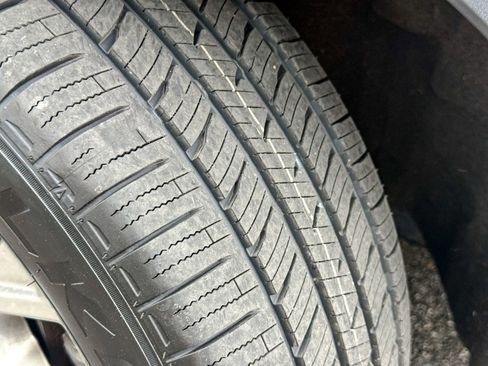 Certified 2023 Ford Explorer XLT w/ Equipment Group 202A AWD/4WD image 11