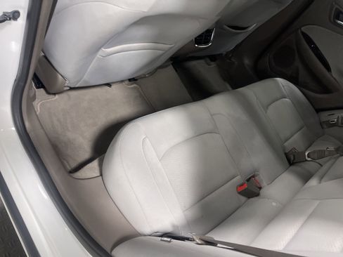 Used 2021 Chevrolet Malibu LT image 17