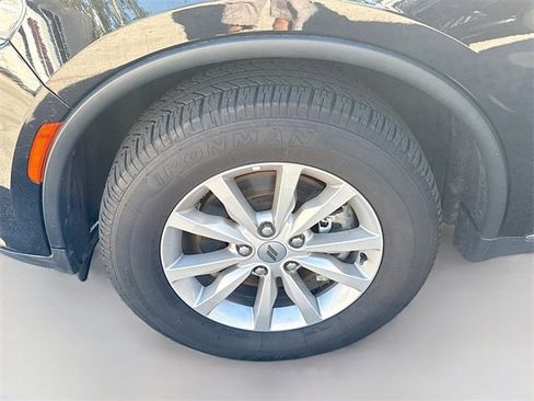 Used 2022 Dodge Durango SXT image 37