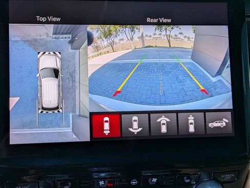 Used 2021 Jeep Grand Cherokee L Summit image 13